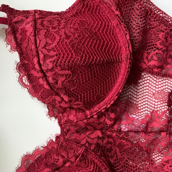 Dynamite Red Lace Bodysuit - Picture 3 of 4